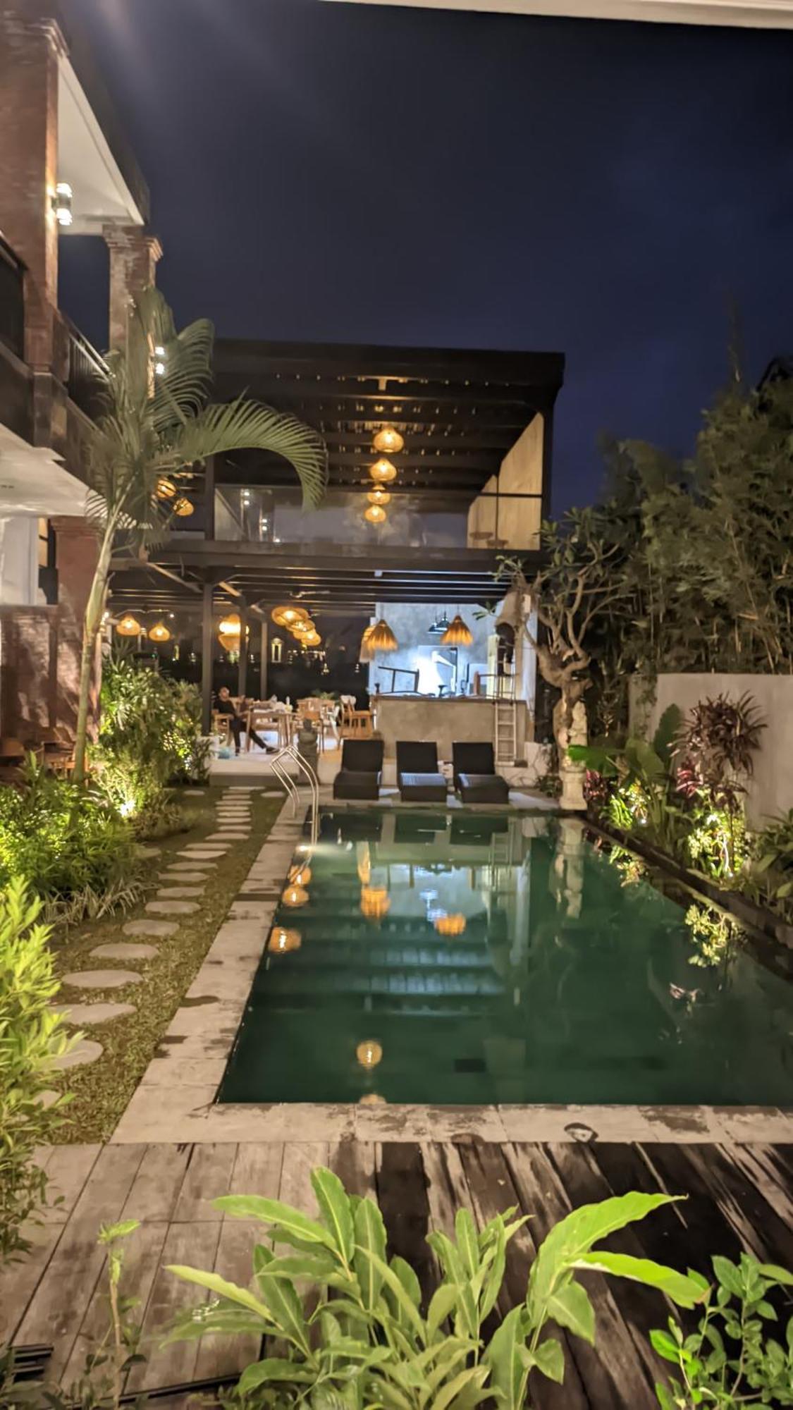 Sujiwa Ubud Hotel & Villa ภายนอก รูปภาพ